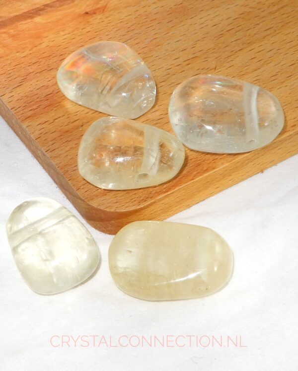 Calciet doorboorde hanger