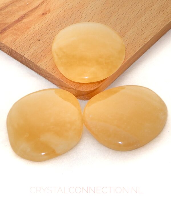 Calciet oranje schijfsteen