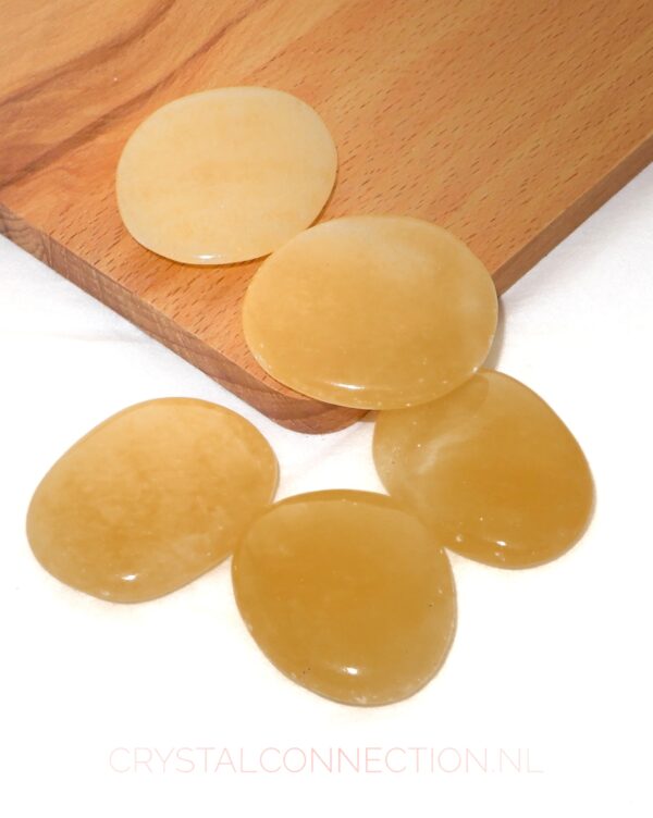 Calciet oranje schijfsteen