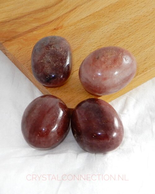 aardbeienkwarts-trommelsteen-middel Aardbeienkwarts trommelsteen