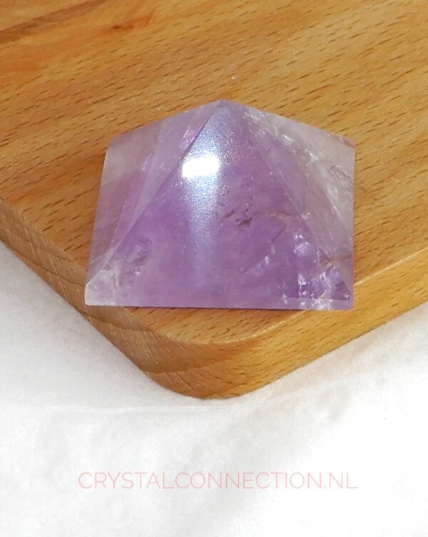 amethist-piramide-3x1.8cm Amethist piramide