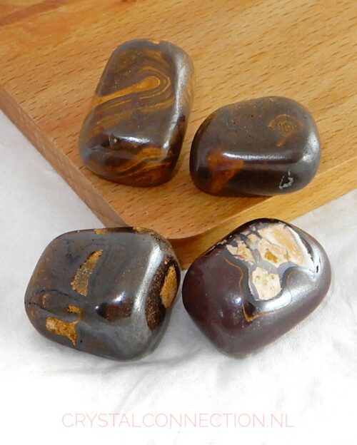 Boulder-opaal trommelsteen