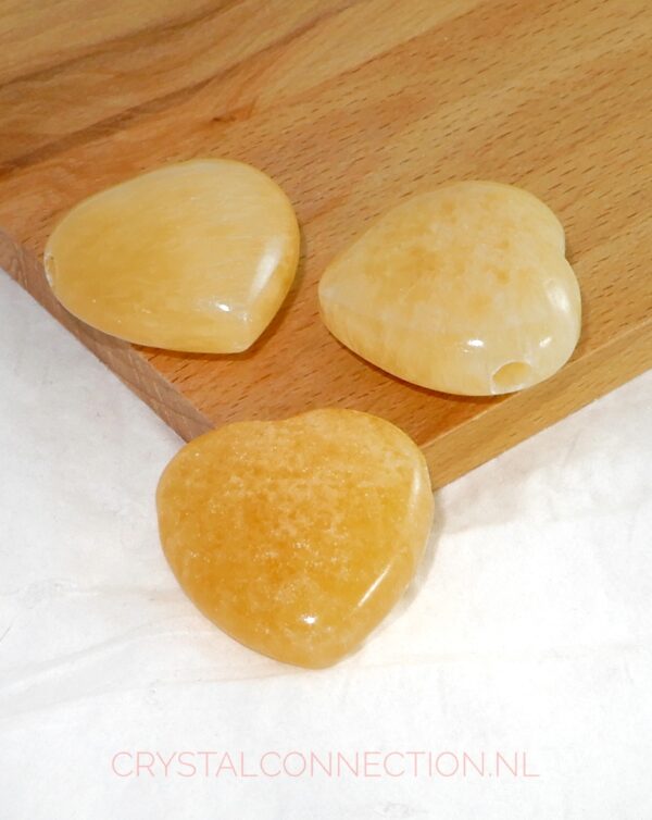 Calciet doorboorde hanger