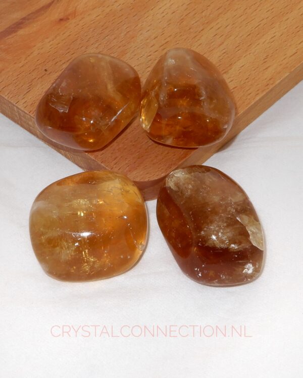 Calciet oranje schijfsteen