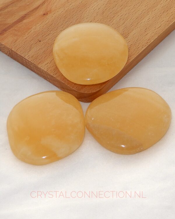 Calciet oranje schijfsteen