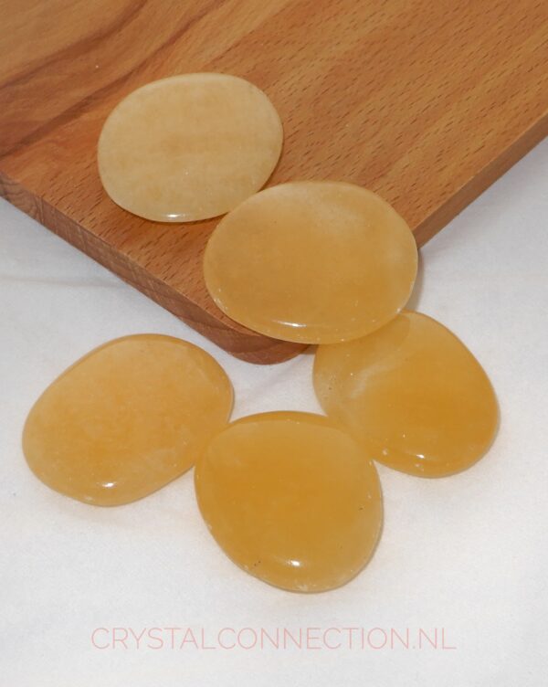 Calciet oranje schijfsteen