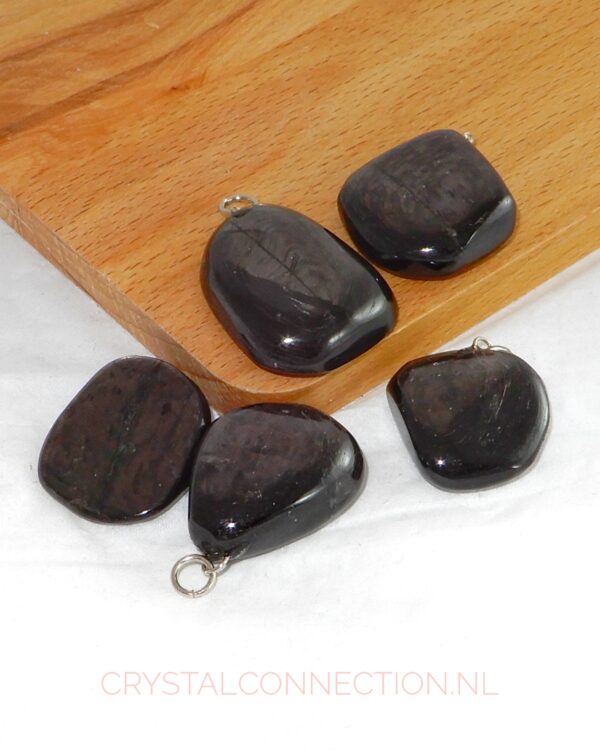 Kattenoogkwarts hanger