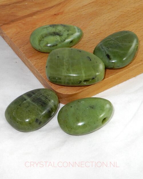 jade-groen-doorboorde-hanger Jade doorboorde hanger