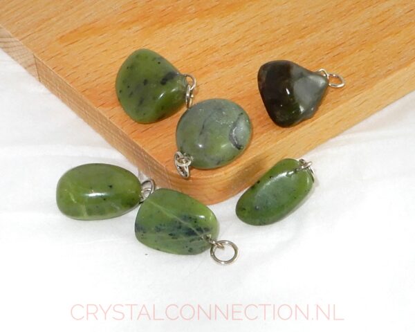 jade-hanger-klein Jade hanger