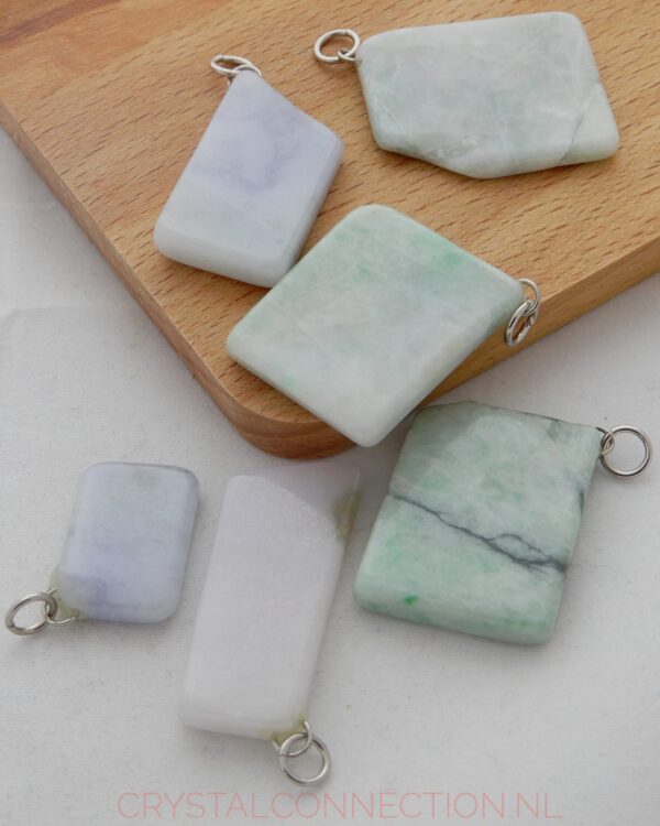 jade-hanger-wit-scaled Jade hanger