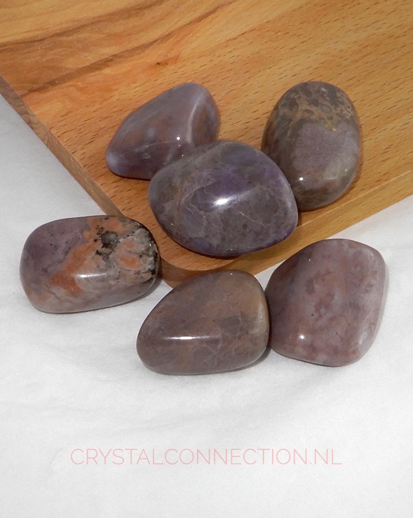 Violet jade trommelsteen