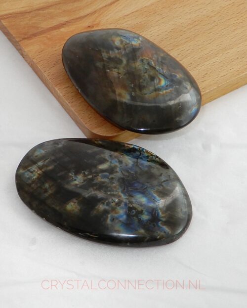 Labradoriet massagesteen