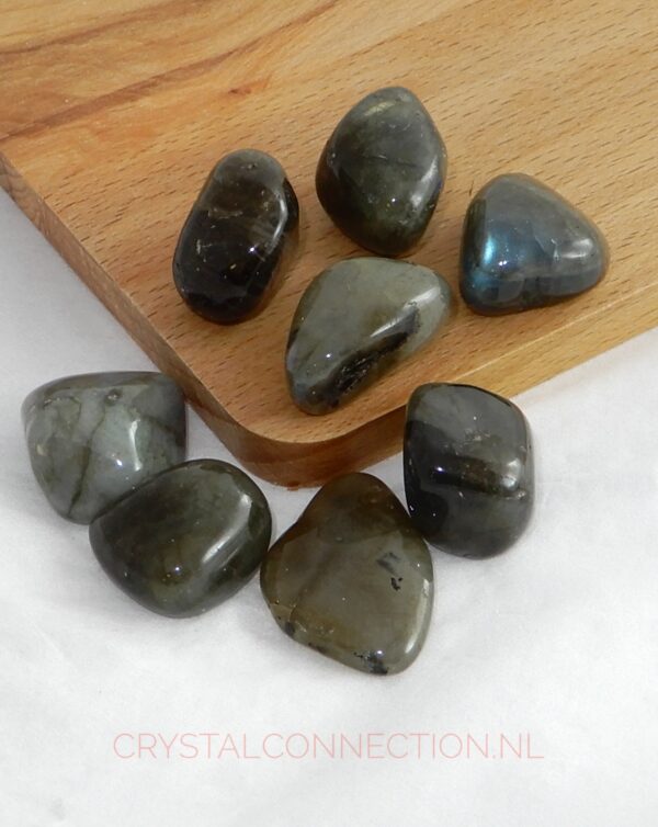 Labradoriet trommelsteen