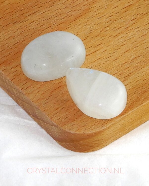 Maansteen blauw cabochon