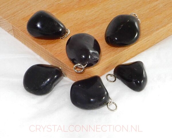 Onyx hanger