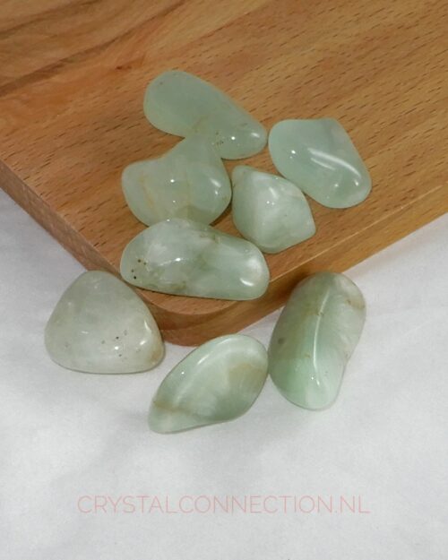 Prehniet trommelsteen