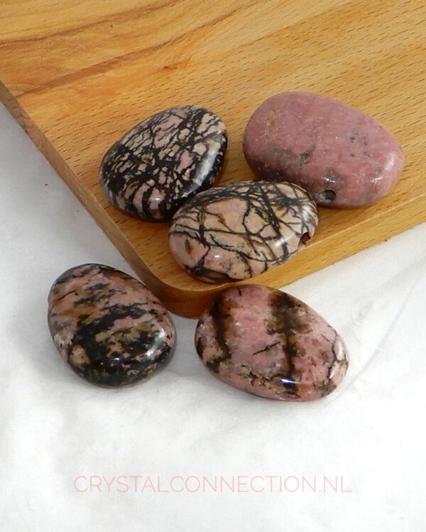 Rhodoniet doorboorde hanger