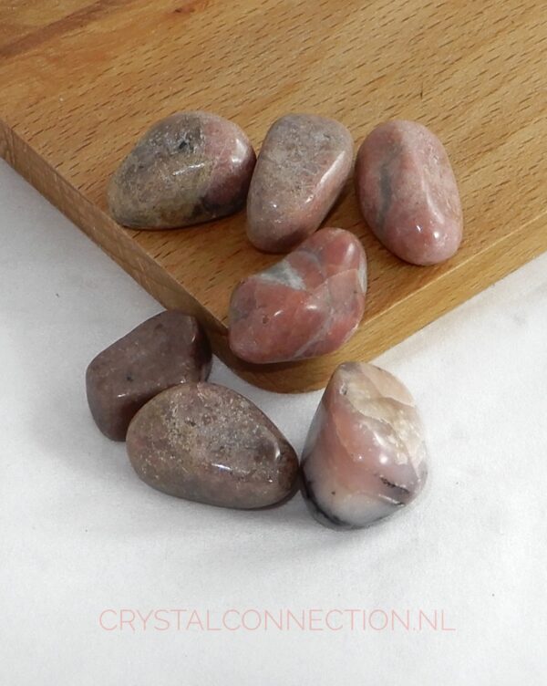 Rhodoniet trommelsteen