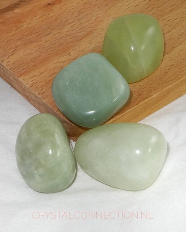 Serpentijn trommelsteen