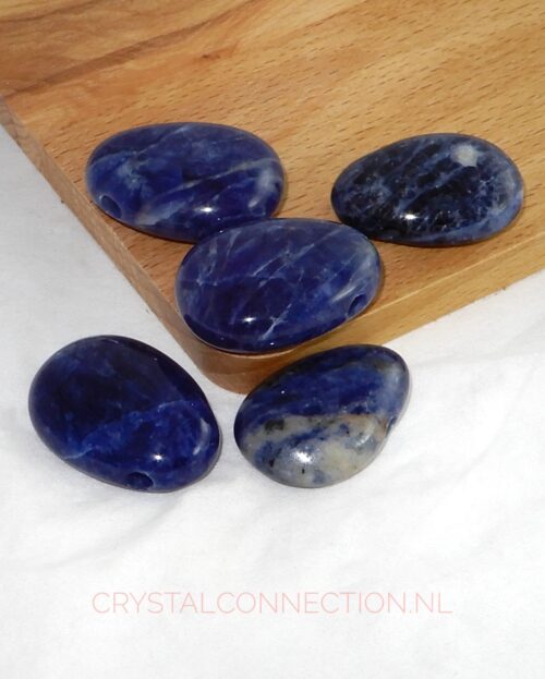 sodaliet-doorboorde-hanger Sodaliet doorboorde hanger