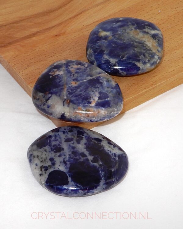 Sodaliet schijfsteen