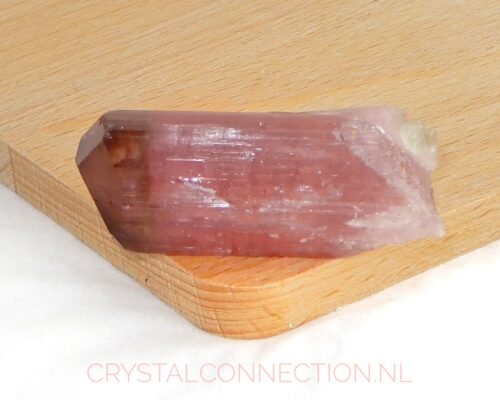 Toermalijn roze uniek exemplaar