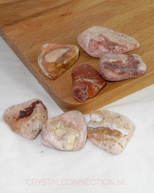 vuuropaal-moedergesteente-klein Vuuropaal trommelsteen